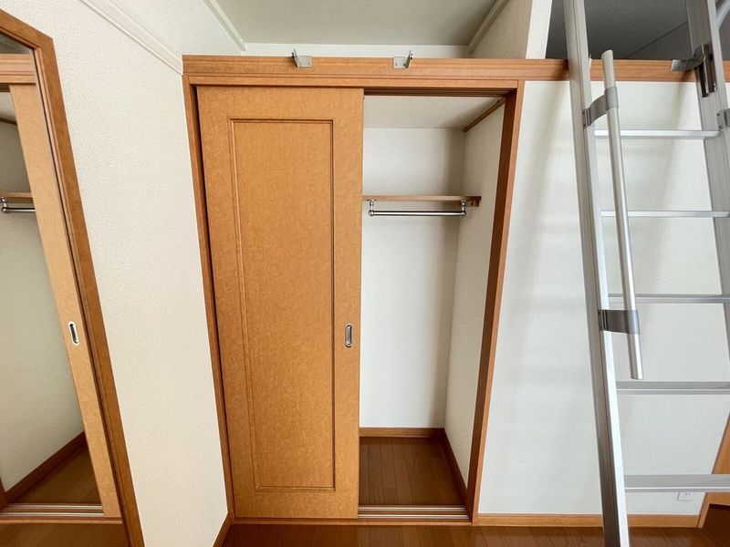 レオパレスみなみ　彦根 収納