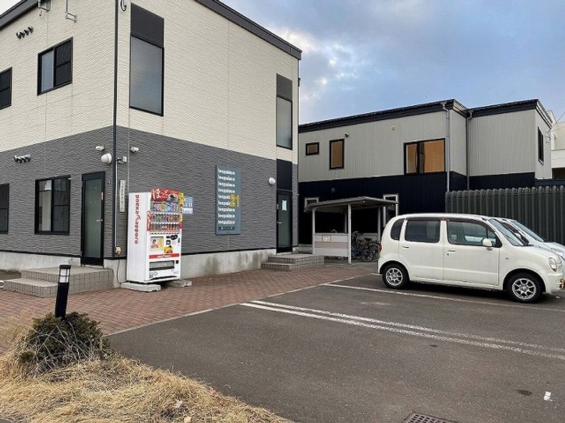 レオパレス赤トンボ 駐車場