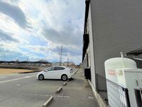 レオパレスエミネンスコート 駐車場