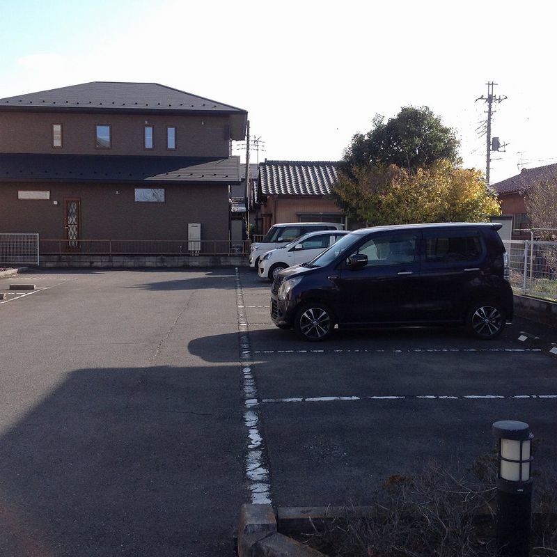 レオパレスＬＯＴＵＳ　Ｂ 駐車場