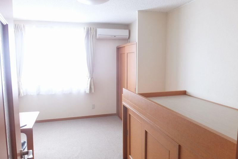 レオパレス新発田西Ⅱ 居間