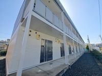 レオパレス下地 玄関