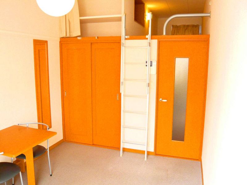 レオパレスグレール取手新町 居間