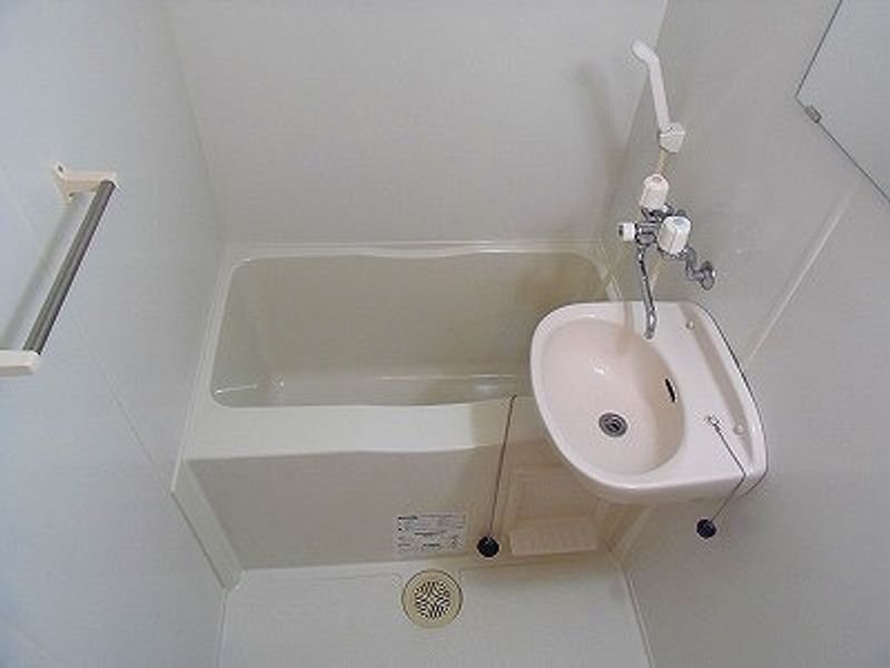 レオパレスコンフォール大垣 風呂