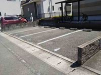 レオパレスミリオンベル 駐車場