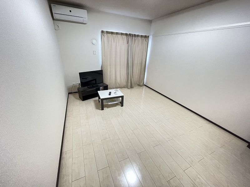 クレイノメゾンルミナス久原 居間