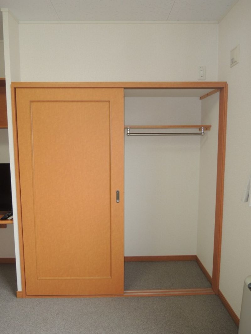 レオパレス福住Ａ 収納