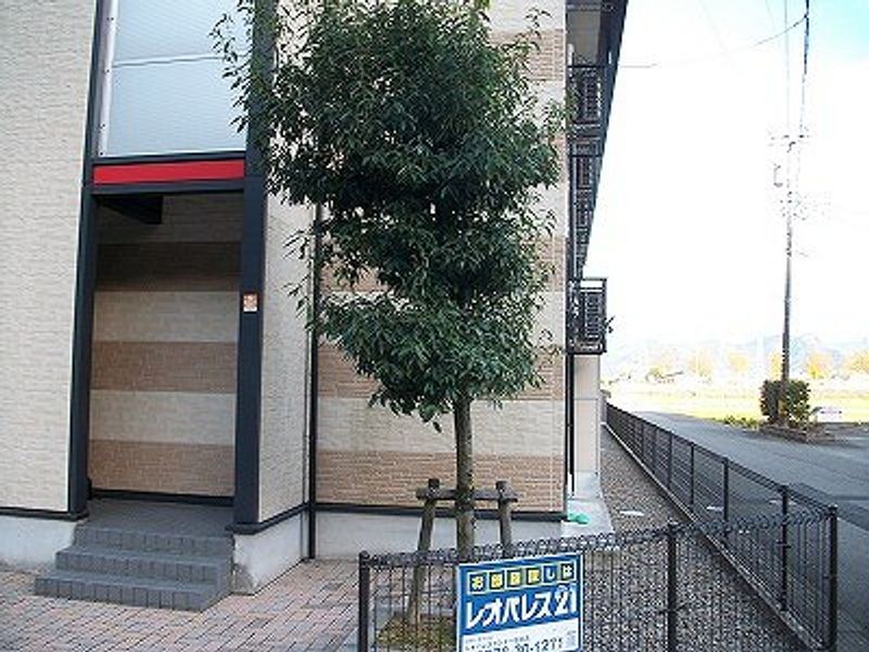 レオパレスドリームⅡ 庭