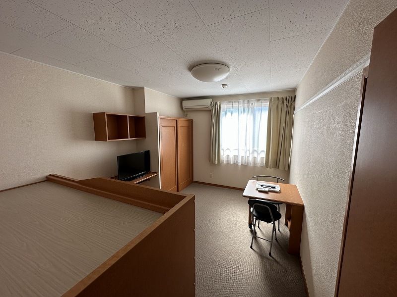 レオパレスシャルマンピエースⅡ 居間