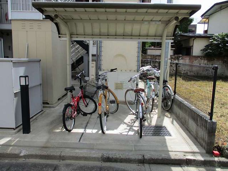 レオパレスひまわり 共用部分