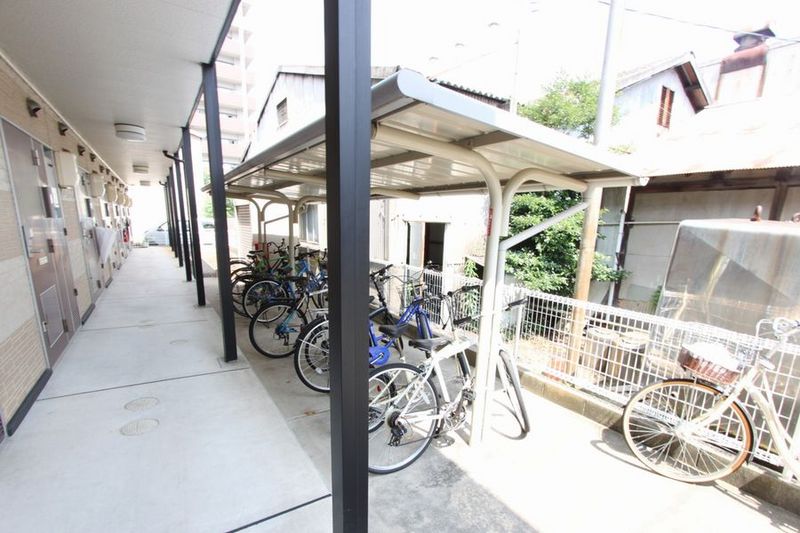 レオパレス西原 共用部分