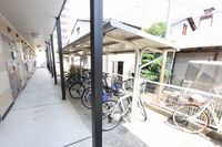 レオパレス西原 共用部分