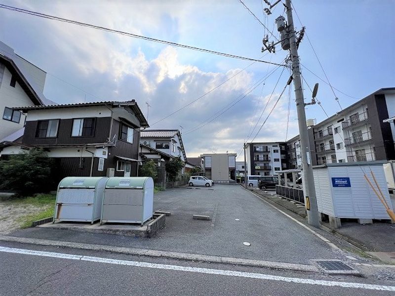 レオパレスＣｏｍｅｔｓ 駐車場