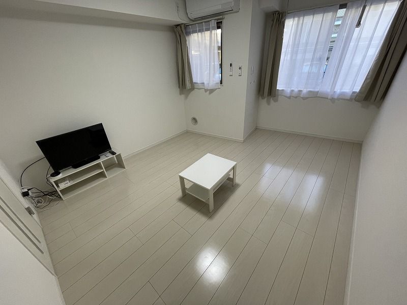レオパレスエクセルカーサ平和台 居間