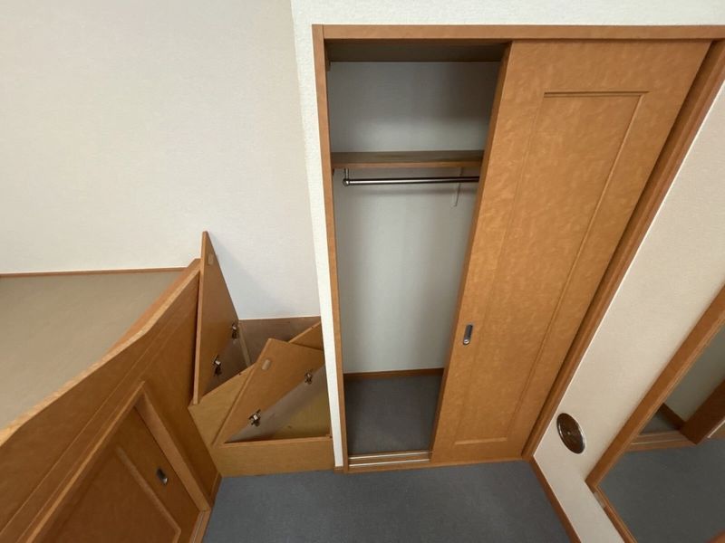 レオパレスセイクレッドヒルズ 収納