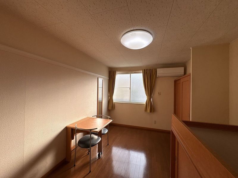 レオパレス幸田Ａ 居間