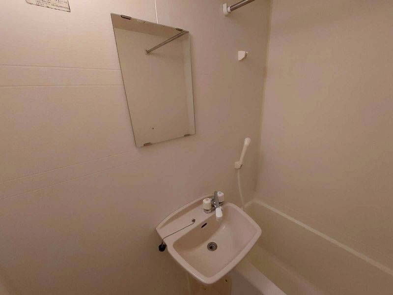 レオパレスおもだか 洗面台