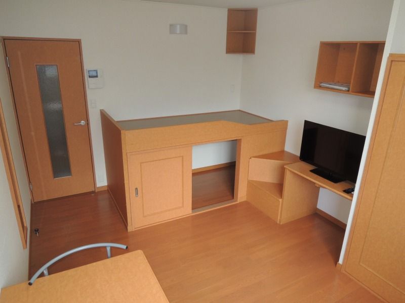 レオパレスフリーダ南５条 居間