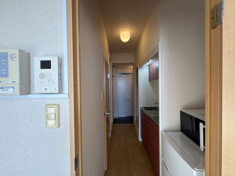 レオパレスサンヴィレッジ 玄関