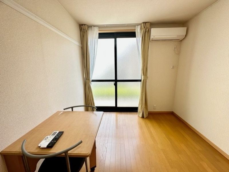 レオパレスルーナ 居間
