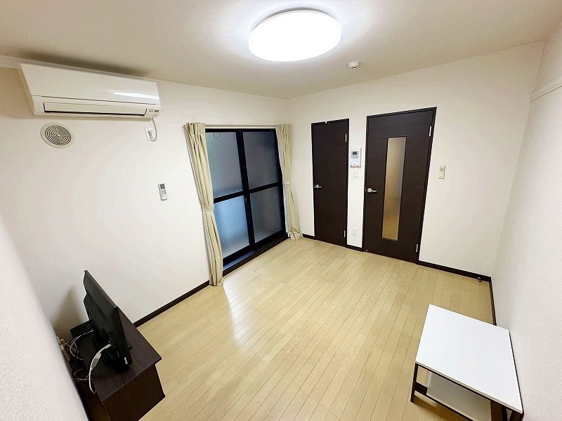 レオネクストグレイスタートル 居間