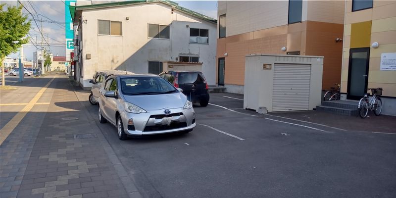 レオパレスオーキッドⅡ 駐車場