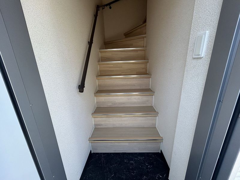 レオネクスト地行場 玄関