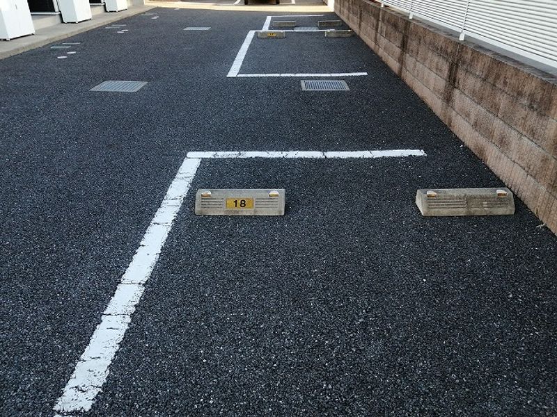 レオネクストシルフ 駐車場