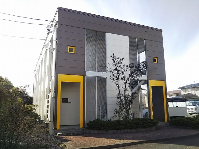 レオパレスサンハイム松園 エントランス