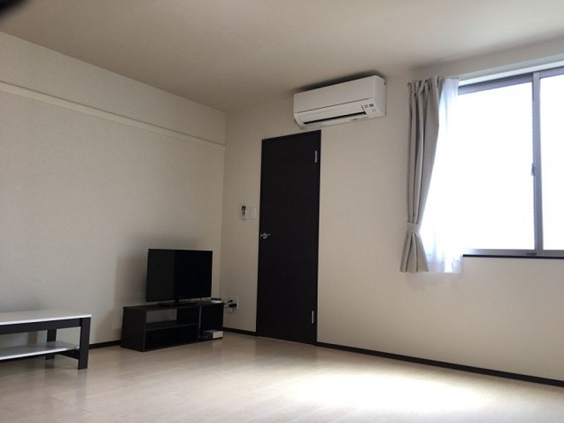 CLEINO Santoso Phòng khách