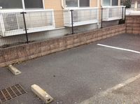 レオパレス弘法 駐車場