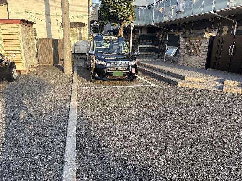 レオネクストひまわりⅡ 駐車場