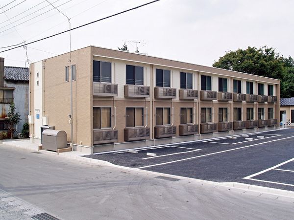 LEONEXT Azure exterior