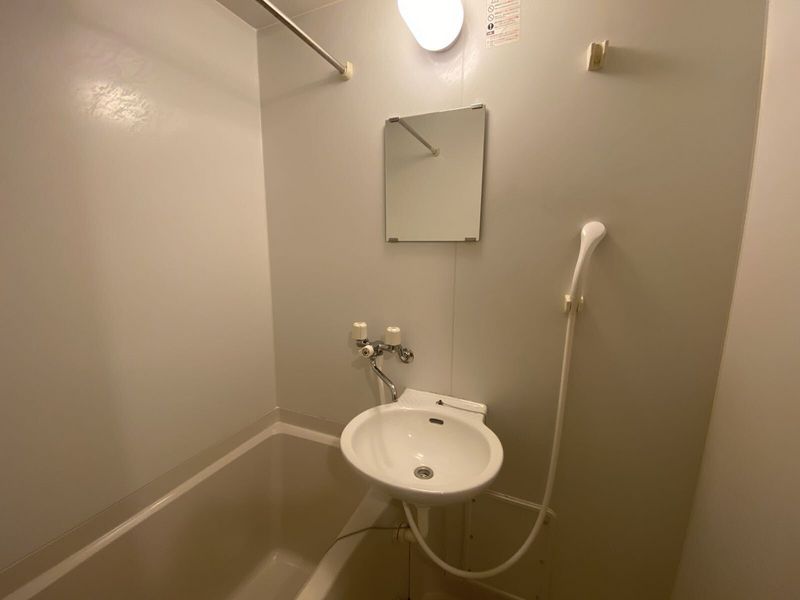 レオパレストビス 洗面台