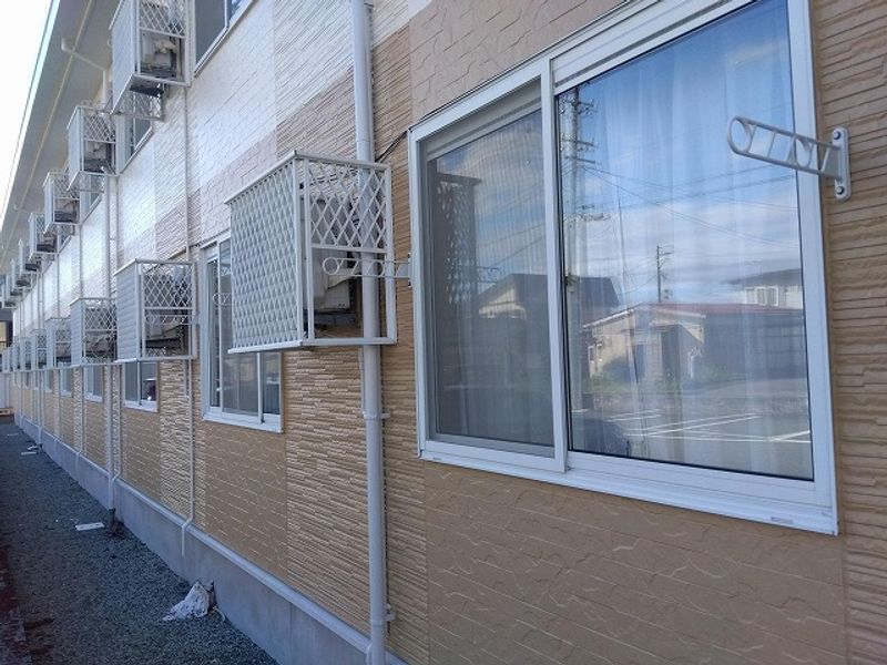 レオパレス中道 外観