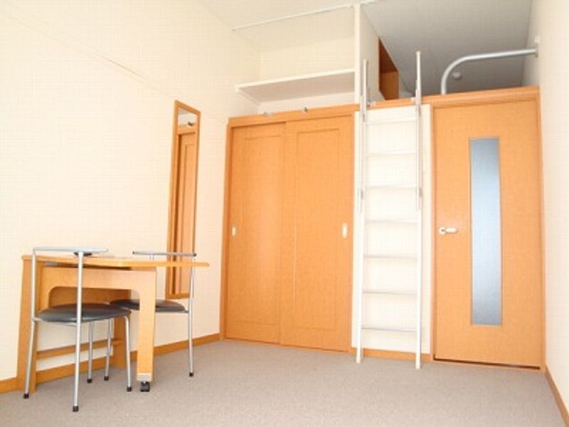 レオパレスＭａｐｌｅ 居間