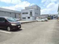 レオパレスプレミール 駐車場