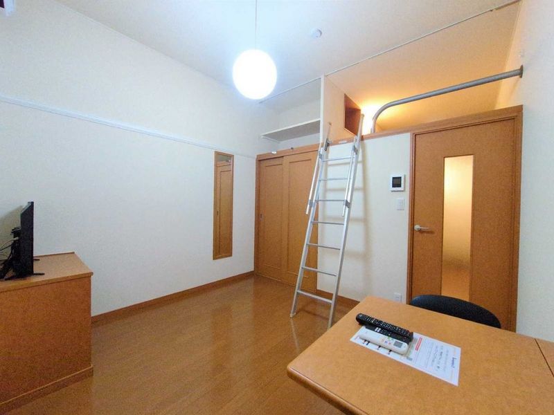 レオパレスＭｓフレーズ参番館 居間