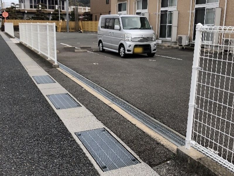 レオパレスＭＩＬＥ　桑南 駐車場