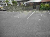 レオパレスＴＭＳ 駐車場