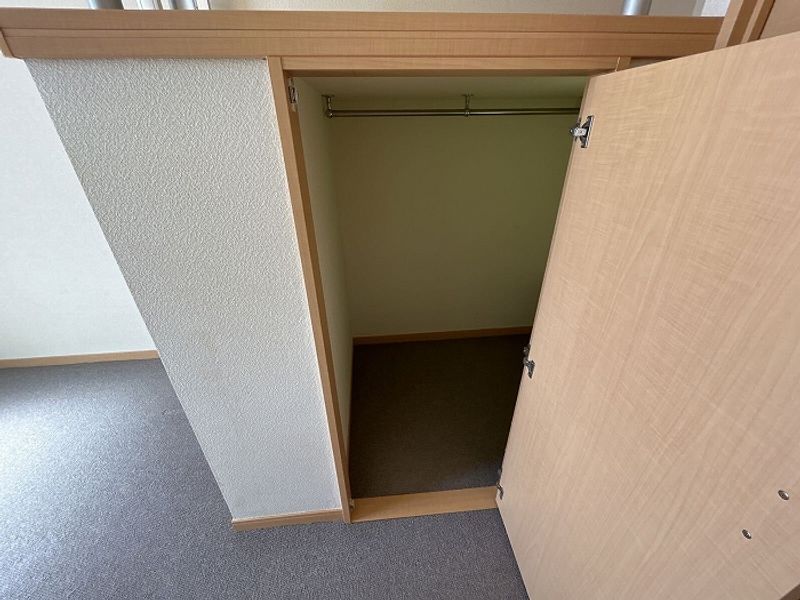 レオパレスリリー 収納