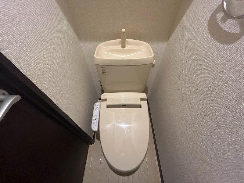 LEONEXT Casa Flora Toilet