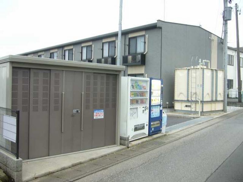 レオパレス陽光　茂原１ エントランス