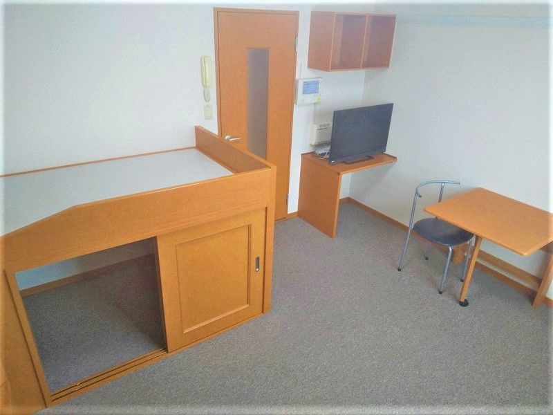 レオパレスコンフォール 居間