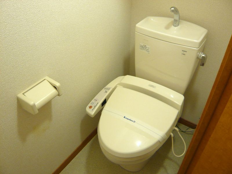 レオパレスリリィ トイレ