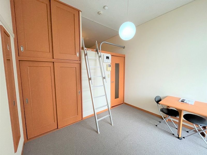 レオパレスグランデ泉Ａ 寝室