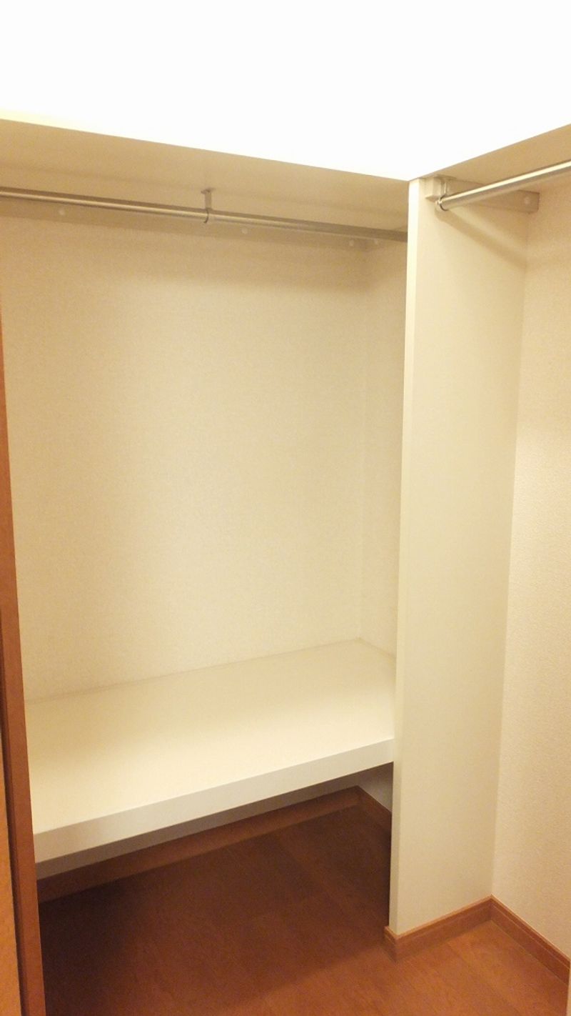 レオパレス吹上ヒルズ 収納