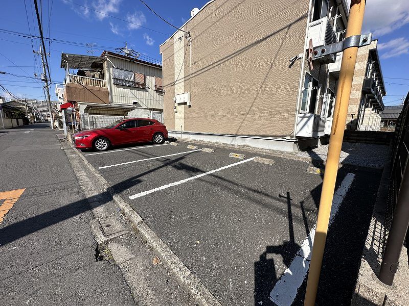 レオパレススカイヒルズ 駐車場