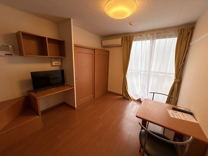 レオパレス通５丁目 居間