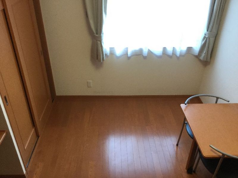 レオパレスＷＨＩＴＥ　ＳＵＮ 居間